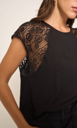 Alternative view of Blusa Lena